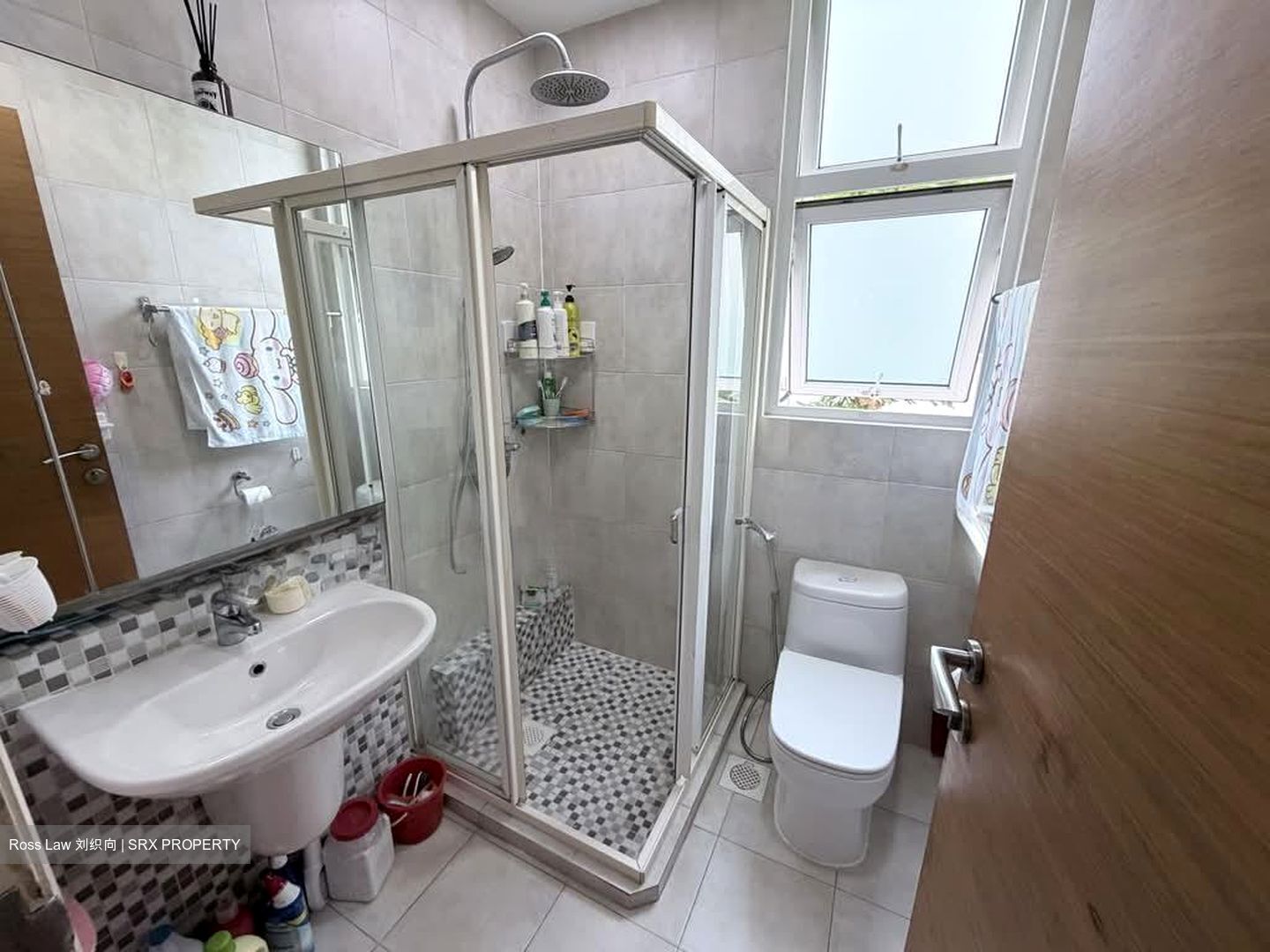 East Shine (D14), Apartment #597476751